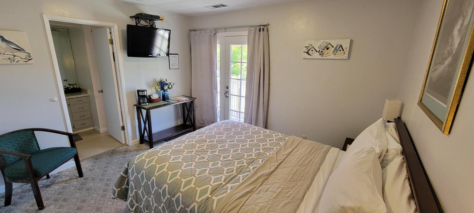 5th Street 3* Mariposa