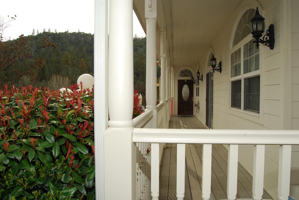 Gasthof 5th Street